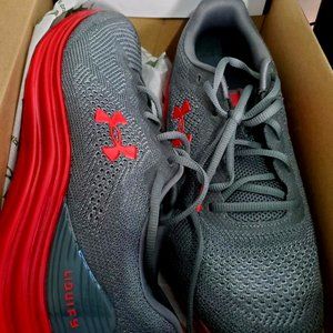 MENS UNDER ARMOUR UA LIQUIFY SIZE 12